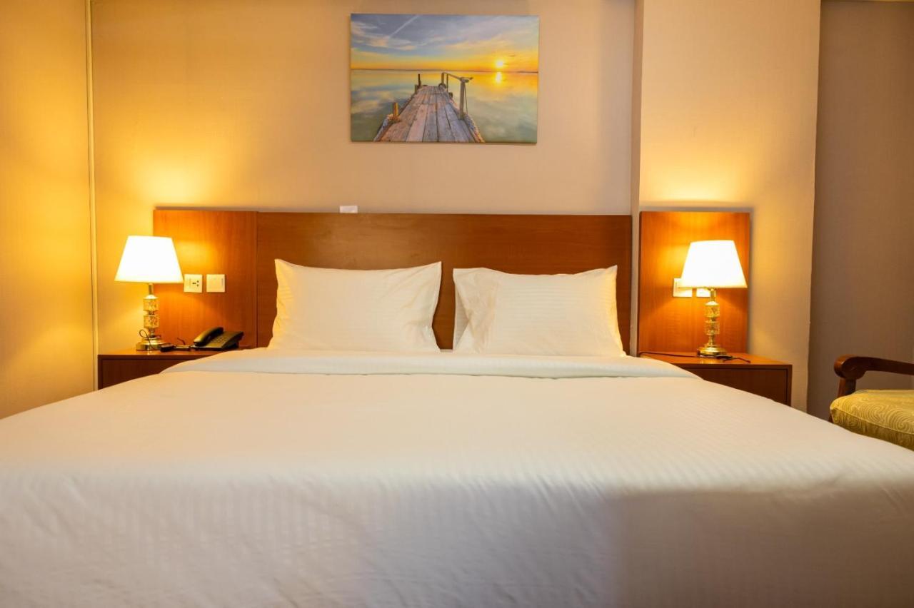 Three 888 Hotel 두바이 외부 사진