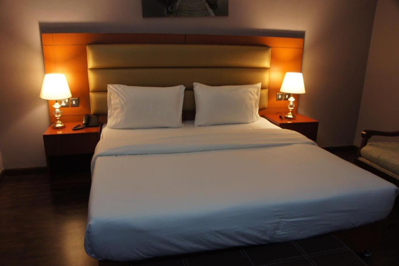 Three 888 Hotel 두바이 외부 사진