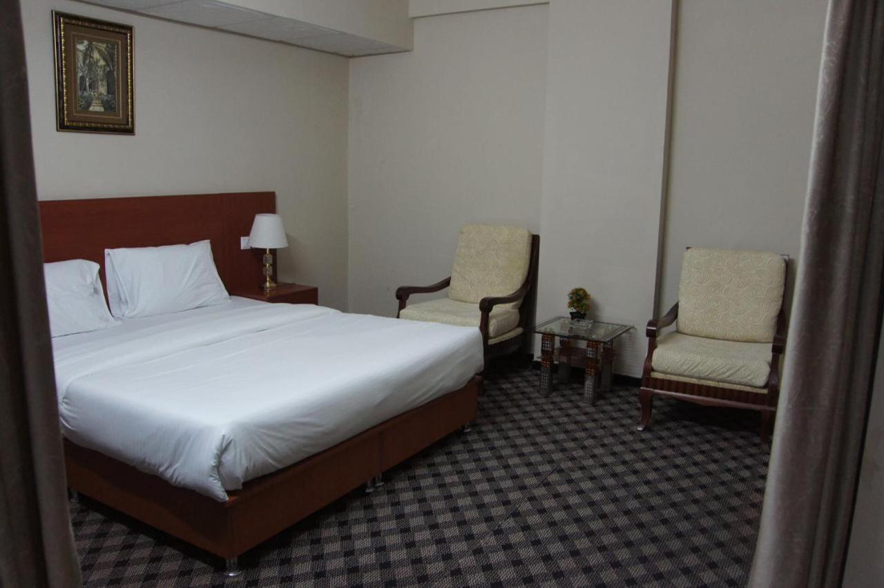 Three 888 Hotel 두바이 외부 사진